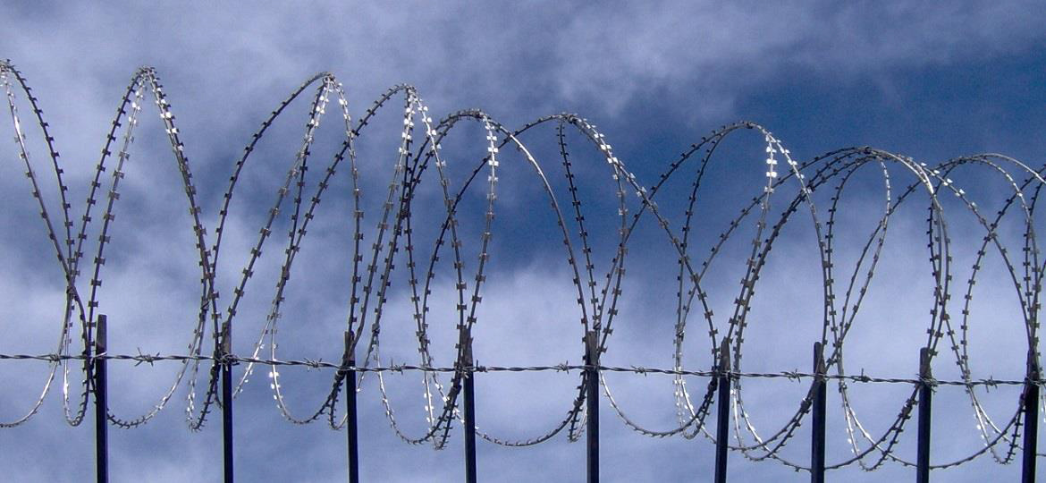 concertina razor wire barbed machines